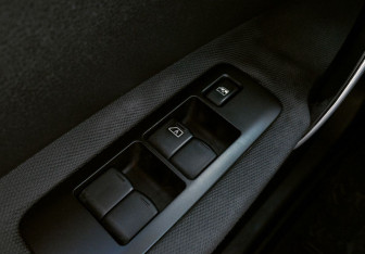 Подержанный автомобиль Nissan Qashqai 2008 года (12 фото)