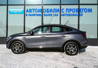 Подержанный автомобиль Renault Arkana 2019 года (2 фото)
