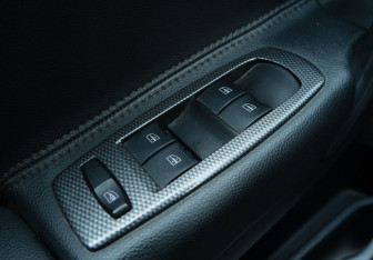 Подержанный автомобиль Renault Koleos 2011 года (11 фото)