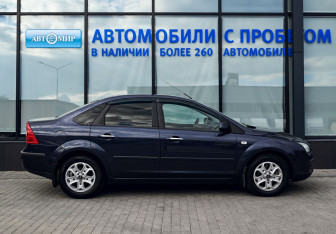 Подержанный автомобиль Ford Focus Sedan 2007 года (6 фото)