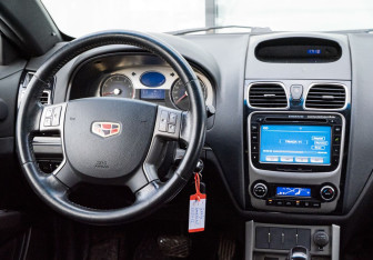 Подержанный автомобиль Geely Emgrand EC7 Sedan 2014 года (11 фото)