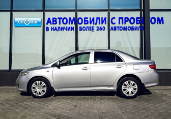 Подержанный автомобиль Toyota Corolla Sedan 2007 года (2 фото)