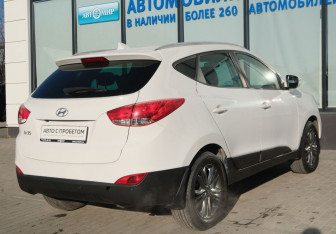 Подержанный автомобиль Hyundai ix35 2014 года (5 фото)