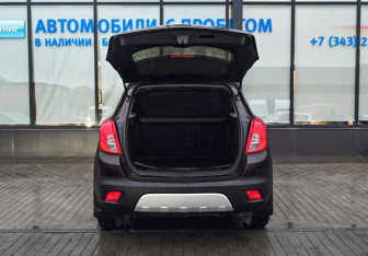 Подержанный автомобиль Opel Mokka 2013 года (20 фото)