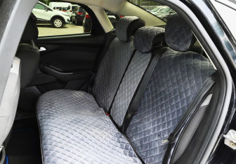 Подержанный автомобиль Ford Focus Sedan 2011 года (18 фото)