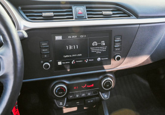 Подержанный автомобиль Kia Rio Sedan 2022 года (13 фото)