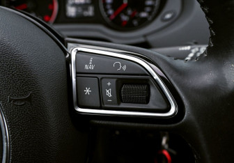 Подержанный автомобиль Audi Q3 2014 года (14 фото)