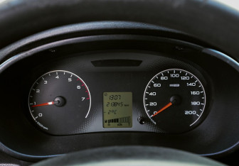 Подержанный автомобиль LADA (ВАЗ) Granta Sedan 2017 года (16 фото)