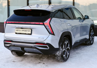 Подержанный автомобиль Geely Atlas 2024 года (5 фото)