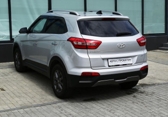 Подержанный автомобиль Hyundai Creta 2021 года (3 фото)