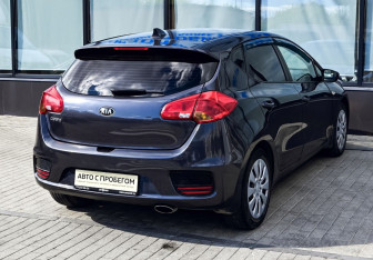Подержанный автомобиль Kia Ceed Hatchback 2018 года (5 фото)
