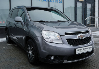Подержанный автомобиль Chevrolet Orlando 2013 года (7 фото)