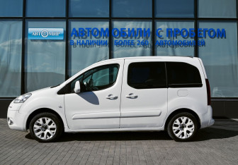 Подержанный автомобиль Peugeot Partner 2012 года (2 фото)