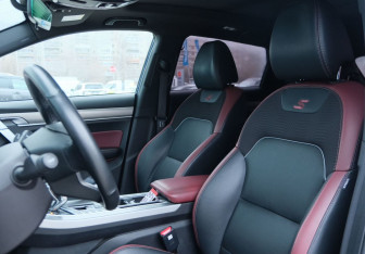 Подержанный автомобиль Geely Coolray 2021 года (17 фото)