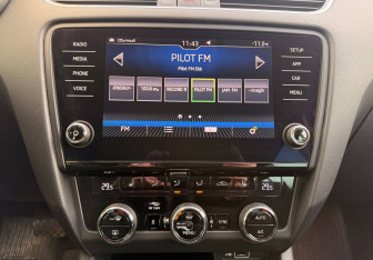 Подержанный автомобиль Skoda Octavia Liftback 2019 года (15 фото)