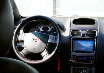 Подержанный автомобиль Geely Emgrand EC7 Sedan 2014 года (19 фото)