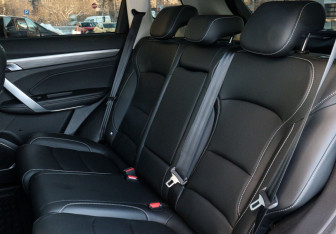 Подержанный автомобиль Geely Atlas Pro 2022 года (18 фото)