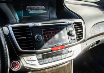 Подержанный автомобиль Honda Accord Sedan 2013 года (11 фото)