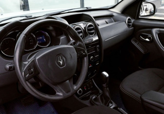 Подержанный автомобиль Renault Duster 2018 года (14 фото)