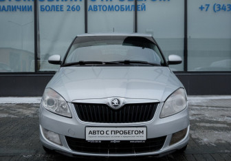 Подержанный автомобиль Skoda Fabia Hatchback 2013 года (8 фото)