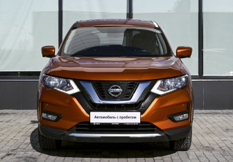 Подержанный автомобиль Nissan X-Trail 2019 года (8 фото)