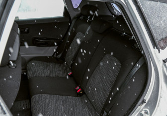 Подержанный автомобиль Kia Ceed Hatchback 2007 года (16 фото)