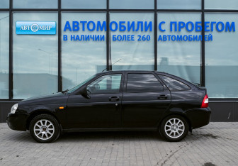Подержанный автомобиль LADA (ВАЗ) Priora Hatchback 2013 года (2 фото)