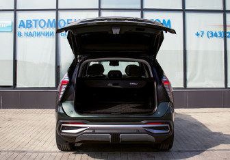 Подержанный автомобиль Geely Atlas 2024 года (23 фото)