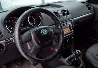 Подержанный автомобиль Skoda Yeti 2012 года (9 фото)