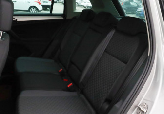 Подержанный автомобиль Volkswagen Tiguan 2019 года (17 фото)