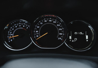 Подержанный автомобиль Renault Logan Sedan 2022 года (14 фото)