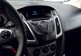 Подержанный автомобиль Ford Focus Hatchback 2012 года (11 фото)