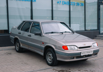Подержанный автомобиль LADA (ВАЗ) 2115 2007 года (7 фото)