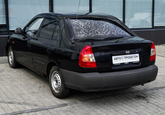 Подержанный автомобиль Hyundai Accent Sedan 2006 года (3 фото)
