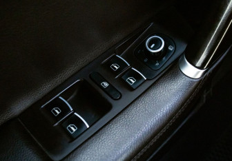 Подержанный автомобиль Volkswagen Passat Sedan 2011 года (12 фото)