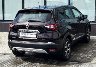 Подержанный автомобиль Renault Kaptur 2017 года (5 фото)