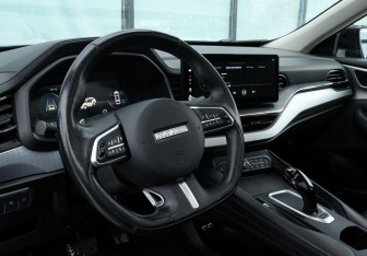 Подержанный автомобиль Haval F7 2022 года (9 фото)
