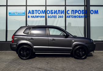 Подержанный автомобиль Hyundai Tucson 2008 года (6 фото)