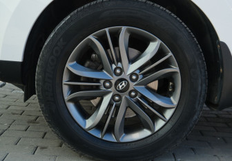 Подержанный автомобиль Hyundai ix35 2014 года (20 фото)