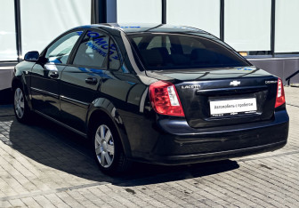 Подержанный автомобиль Chevrolet Lacetti Sedan 2008 года (3 фото)