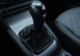 Подержанный автомобиль Skoda Octavia Liftback 2012 года (12 фото)