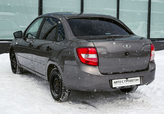 Подержанный автомобиль LADA (ВАЗ) Granta Sedan 2018 года (3 фото)