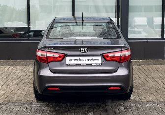 Подержанный автомобиль Kia Rio Sedan 2014 года (4 фото)