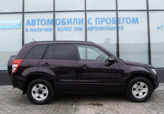 Подержанный автомобиль Suzuki Grand Vitara 2008 года (6 фото)