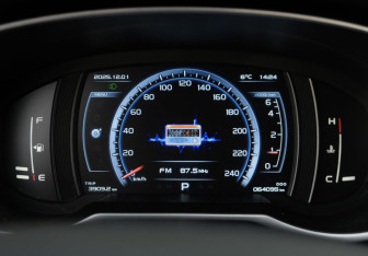 Подержанный автомобиль Geely Atlas 2021 года (16 фото)