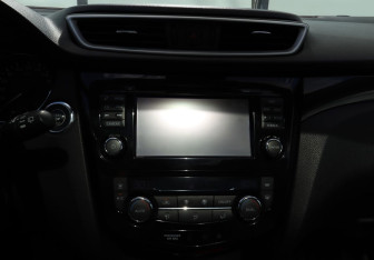 Подержанный автомобиль Nissan Qashqai 2014 года (12 фото)