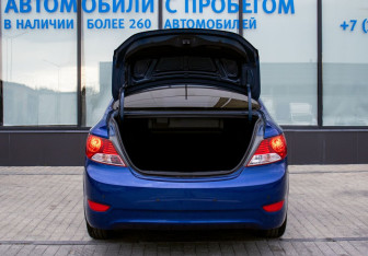 Подержанный автомобиль Hyundai Solaris Sedan 2011 года (20 фото)