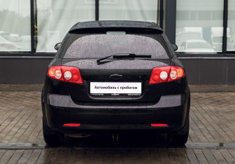 Подержанный автомобиль Chevrolet Lacetti Hatchback 2007 года (4 фото)