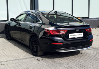 Подержанный автомобиль Honda Insight Sedan 2018 года (3 фото)