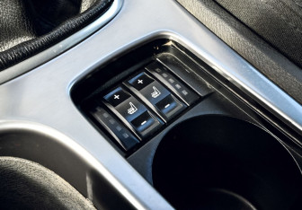 Подержанный автомобиль Ford Mondeo Liftback 2011 года (14 фото)